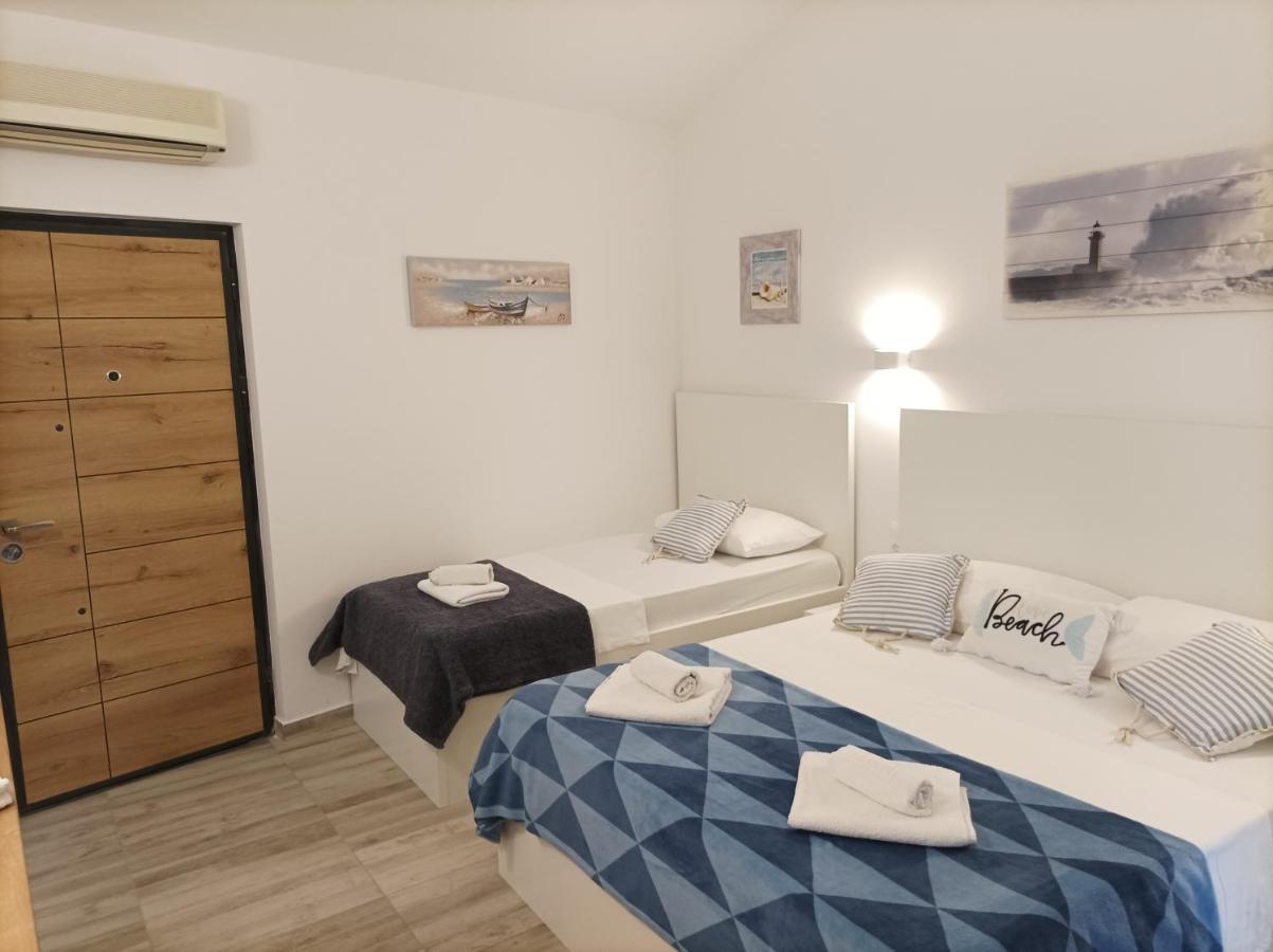 Villa Ljetni San Omis Ngoại thất bức ảnh