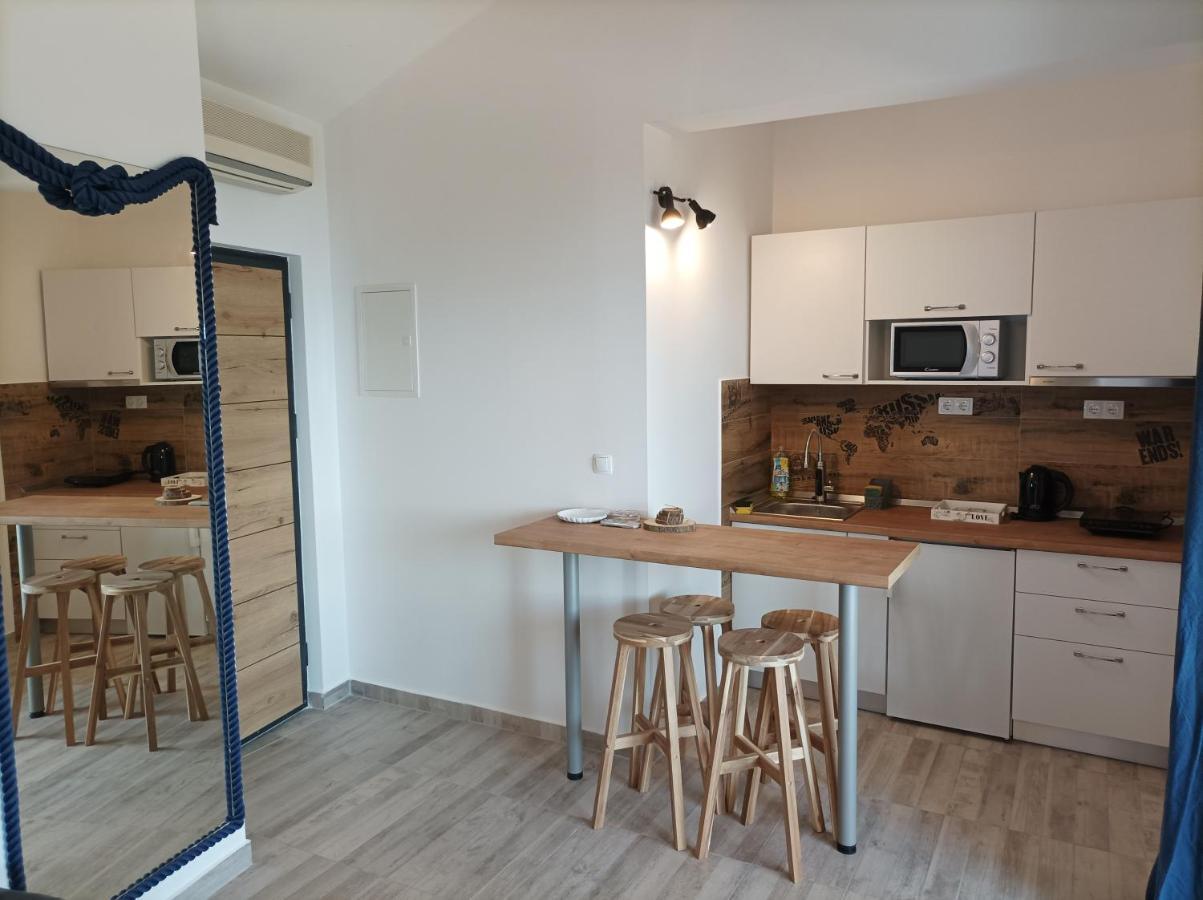 Villa Ljetni San Omis Ngoại thất bức ảnh