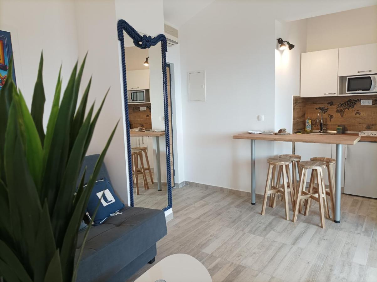 Villa Ljetni San Omis Ngoại thất bức ảnh
