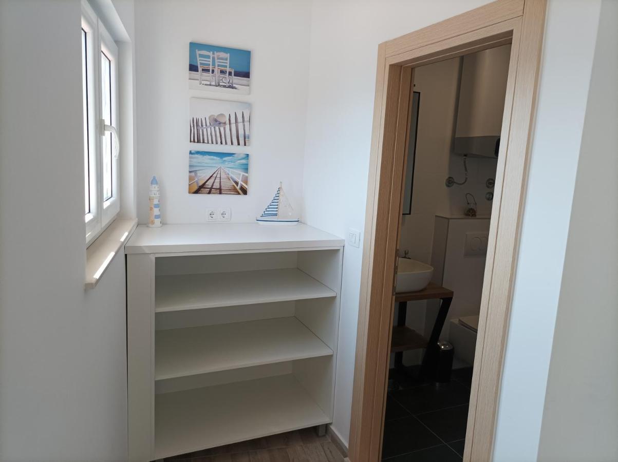 Villa Ljetni San Omis Ngoại thất bức ảnh