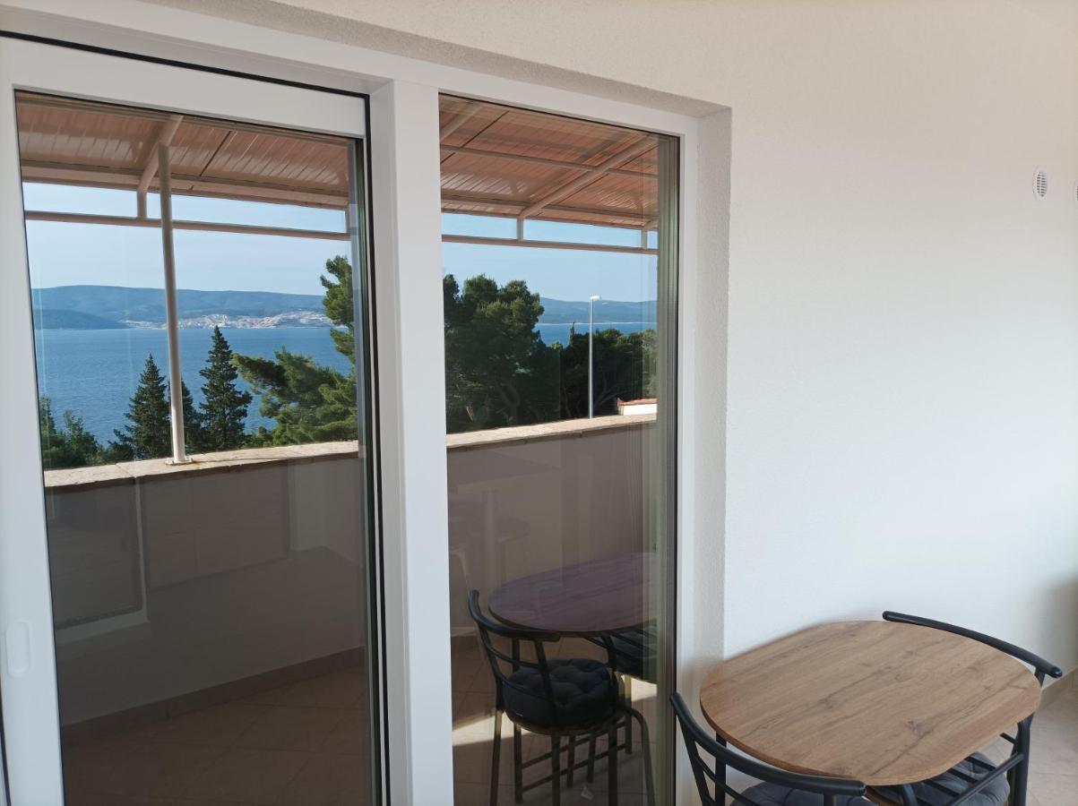 Villa Ljetni San Omis Ngoại thất bức ảnh