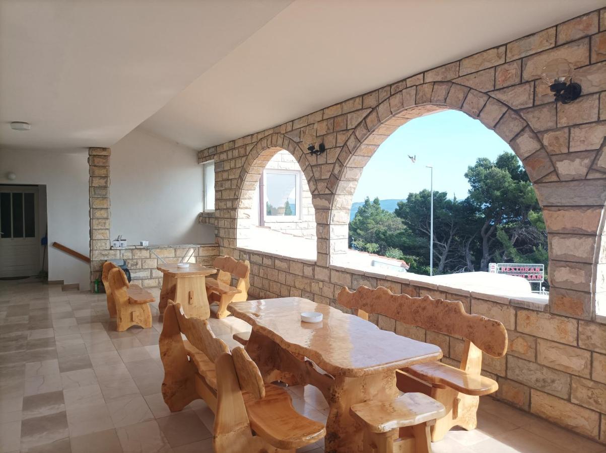 Villa Ljetni San Omis Ngoại thất bức ảnh