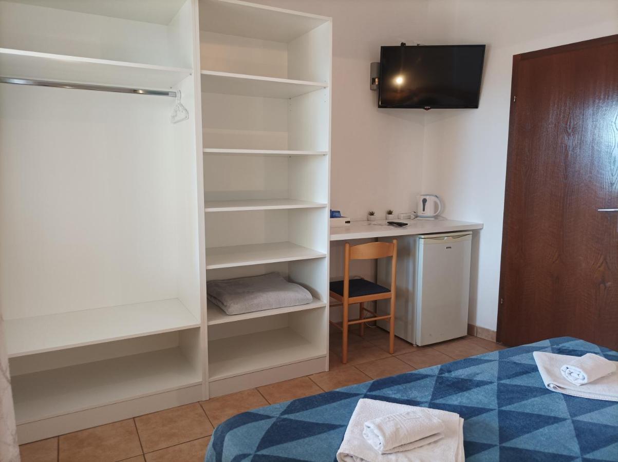 Villa Ljetni San Omis Ngoại thất bức ảnh
