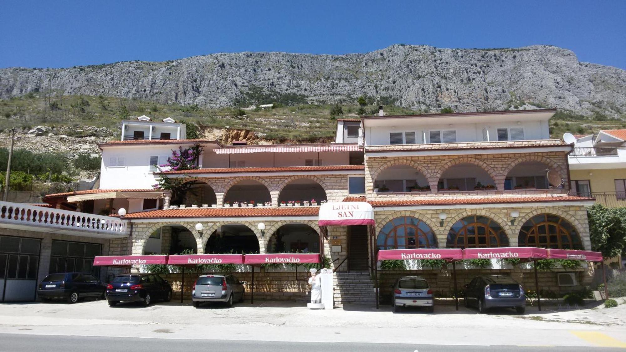 Villa Ljetni San Omis Ngoại thất bức ảnh